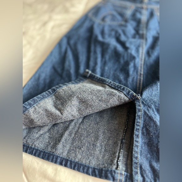 80s Vintage Calvin Klein Denim Skirt | 100% Cotton | Midi Length | Size 6 - Picture 7 of 15
